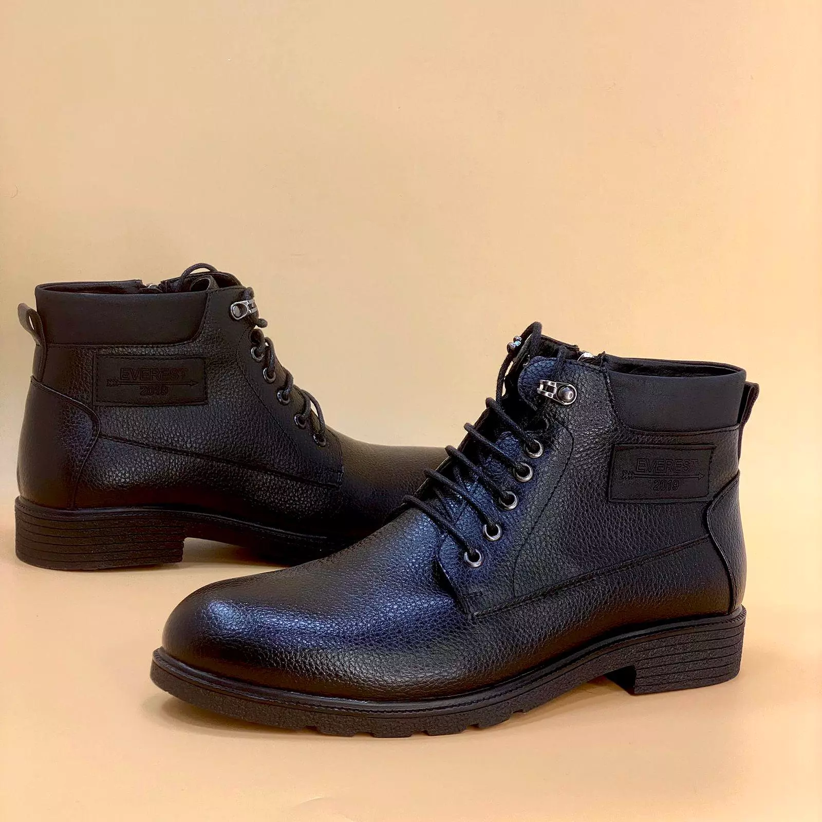 NEW ,  MEN BOOTS M87 , MADE IN CHINA