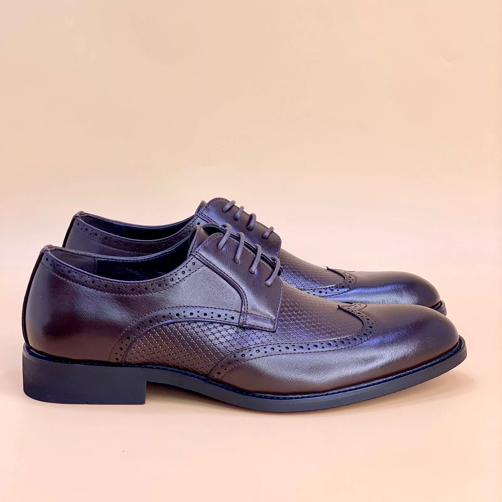 NEW ,  MEN SHOES  M220, MADE IN CHINA