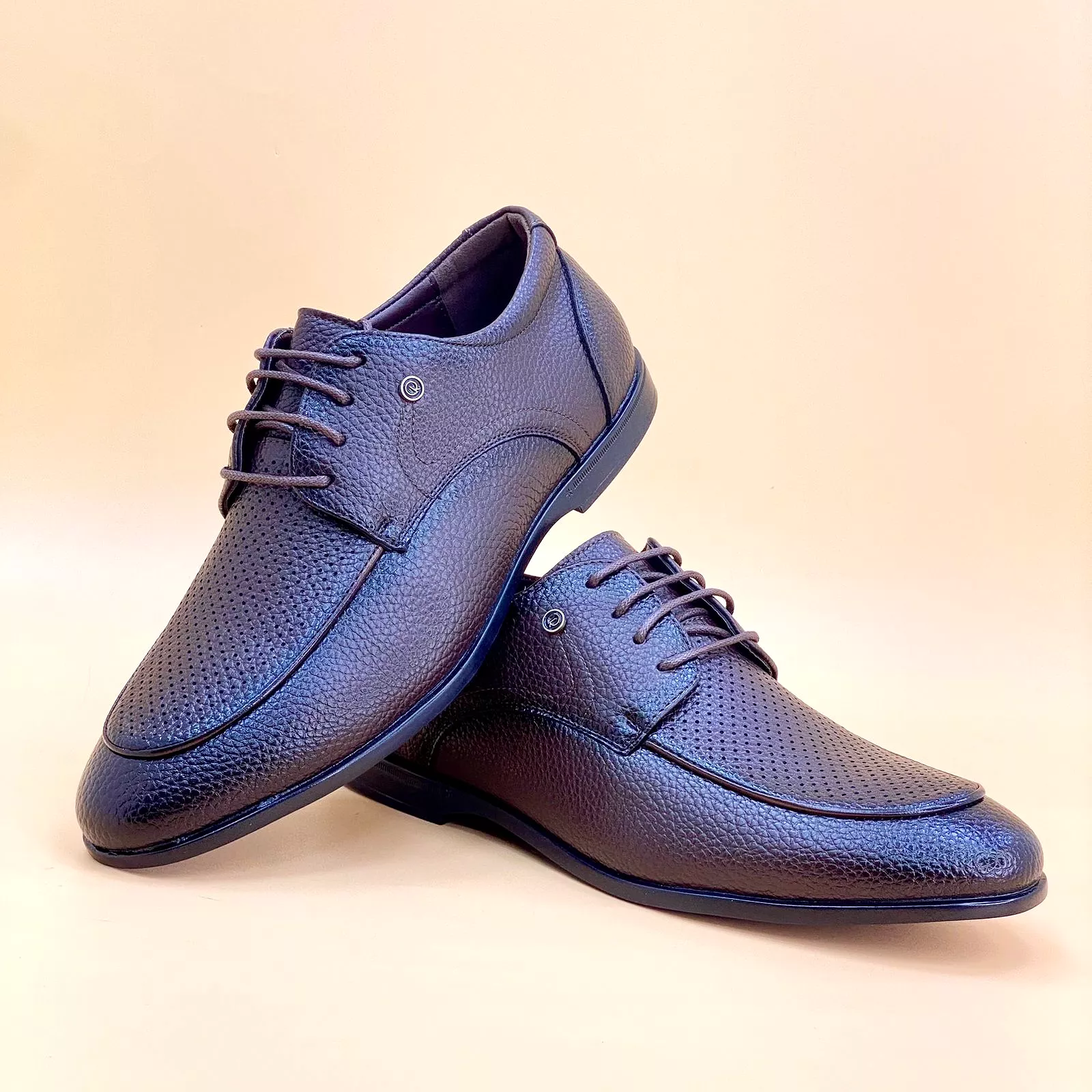 NEW ,  MEN SHOES  M921, MADE IN CHINA