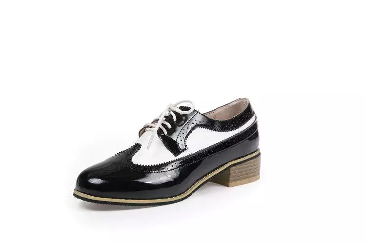 Women's Pointed Toe Bicolor Lace-Up Oxford Shoes